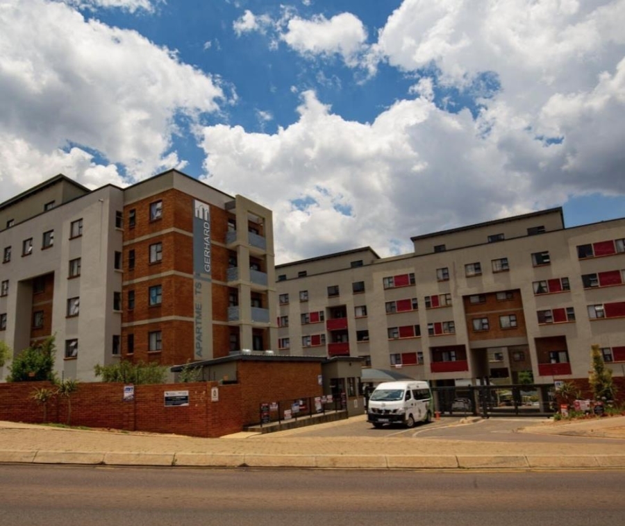 1 Bedroom Property for Sale in Die Hoewes Gauteng