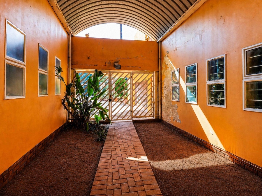 7 Bedroom Property for Sale in Lyttelton Manor Gauteng