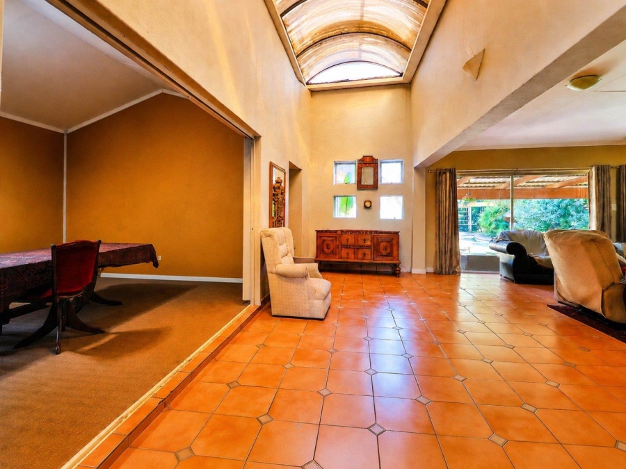 7 Bedroom Property for Sale in Lyttelton Manor Gauteng