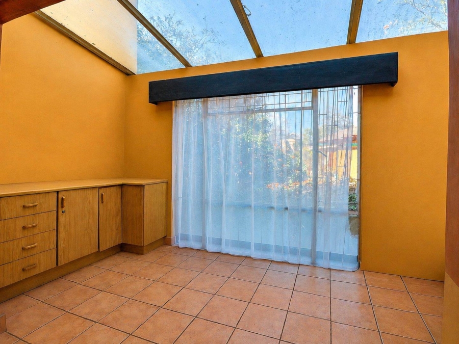 7 Bedroom Property for Sale in Lyttelton Manor Gauteng