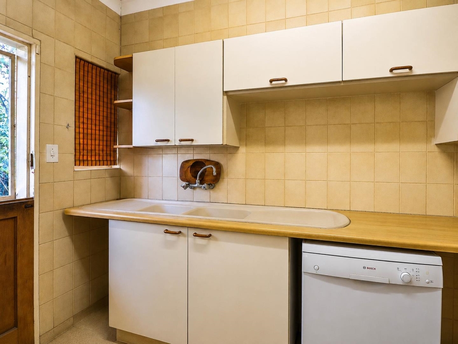 7 Bedroom Property for Sale in Lyttelton Manor Gauteng
