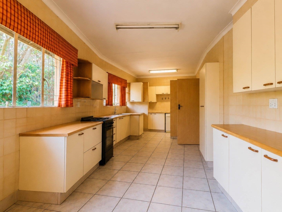 7 Bedroom Property for Sale in Lyttelton Manor Gauteng
