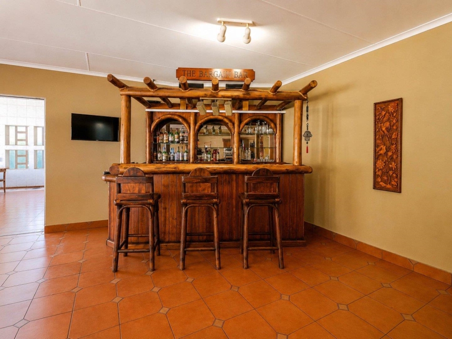 7 Bedroom Property for Sale in Lyttelton Manor Gauteng
