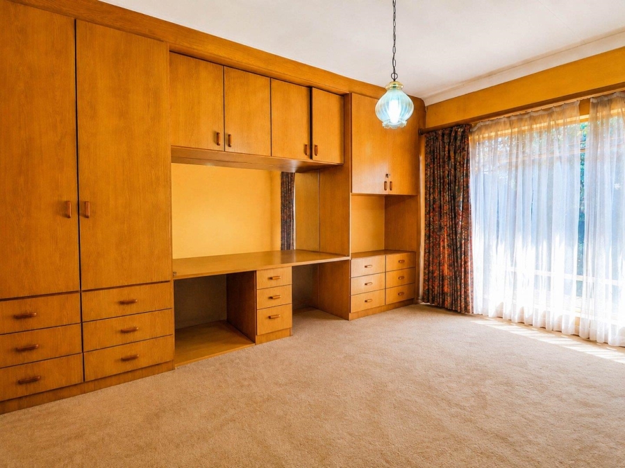 7 Bedroom Property for Sale in Lyttelton Manor Gauteng