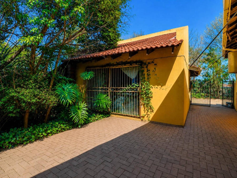 7 Bedroom Property for Sale in Lyttelton Manor Gauteng
