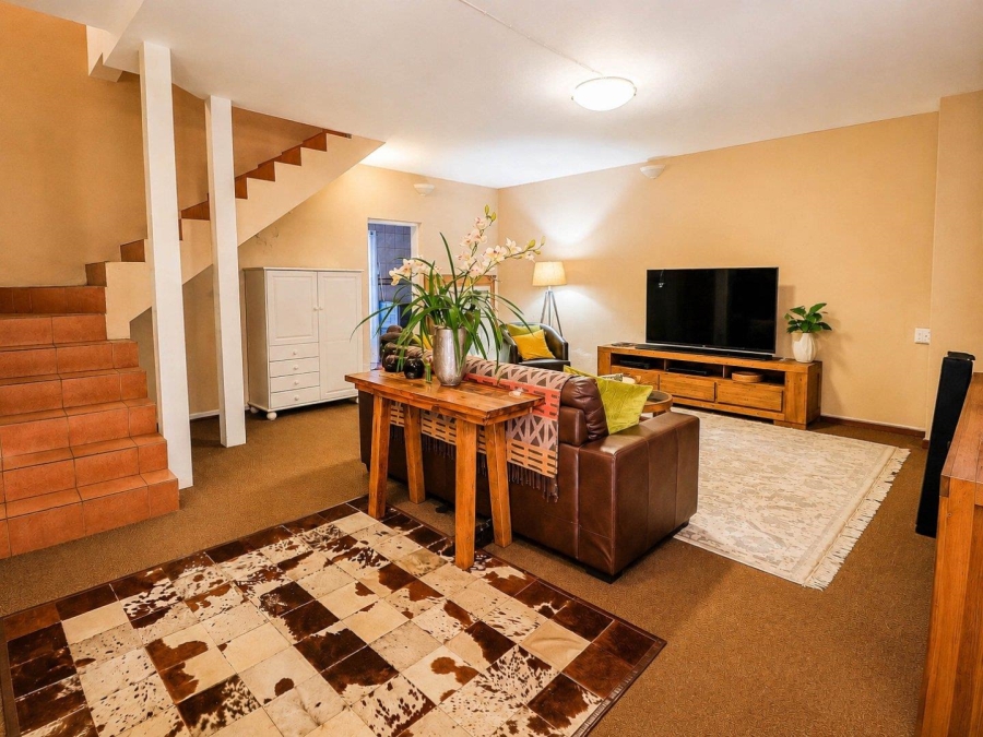 7 Bedroom Property for Sale in Lyttelton Manor Gauteng