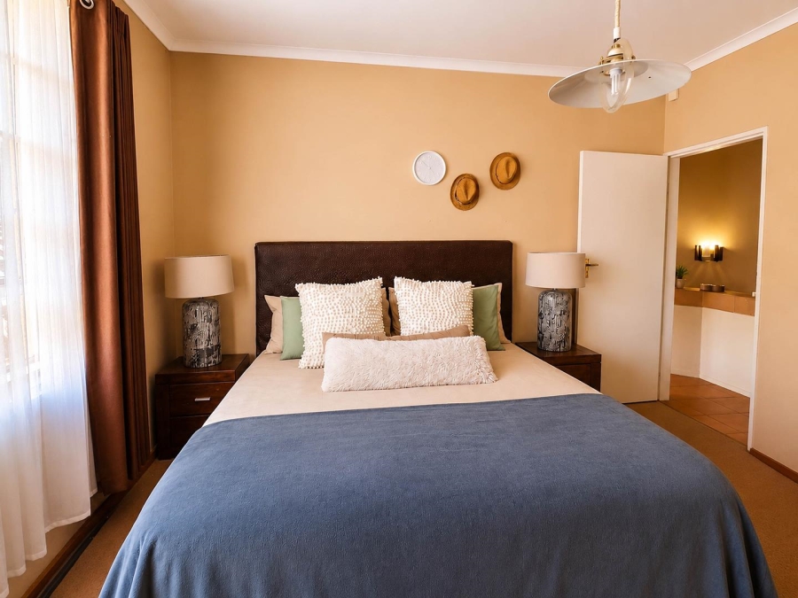 7 Bedroom Property for Sale in Lyttelton Manor Gauteng