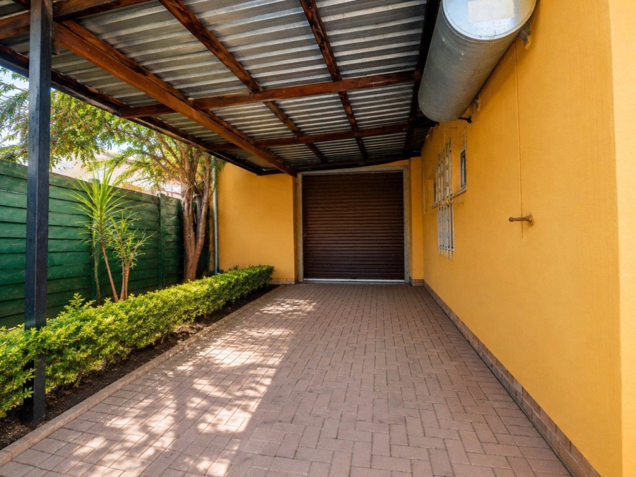 7 Bedroom Property for Sale in Lyttelton Manor Gauteng