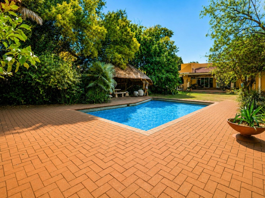 7 Bedroom Property for Sale in Lyttelton Manor Gauteng