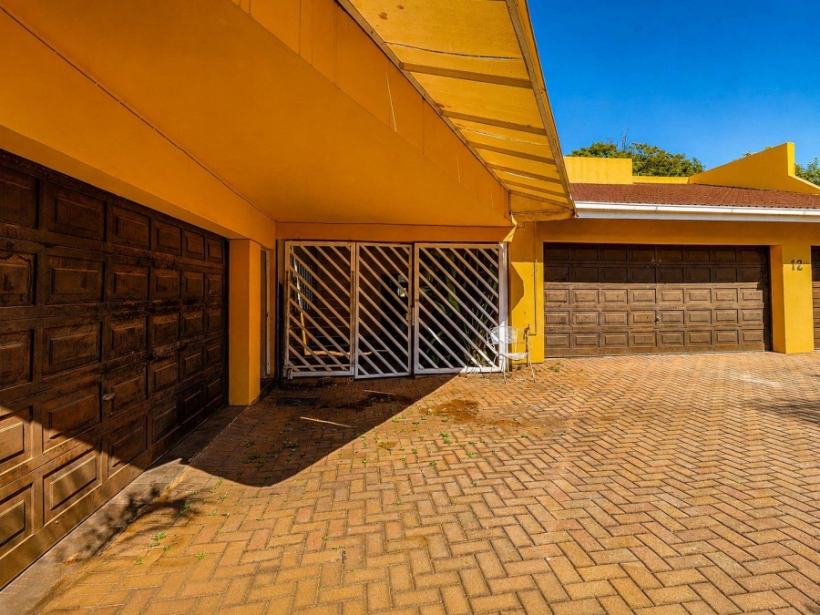 7 Bedroom Property for Sale in Lyttelton Manor Gauteng