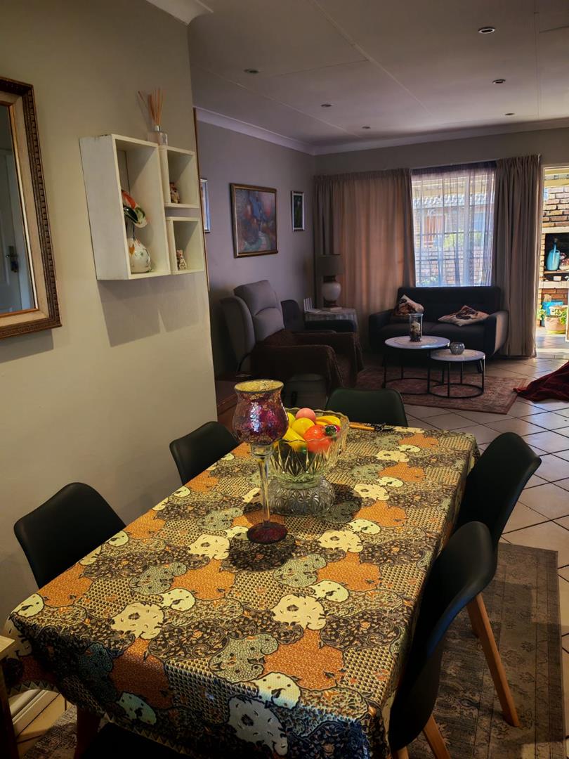 To Let 2 Bedroom Property for Rent in Highveld Gauteng