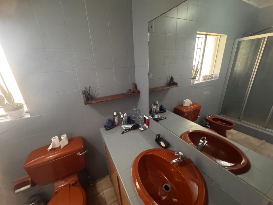 4 Bedroom Property for Sale in Verwoerdpark Gauteng