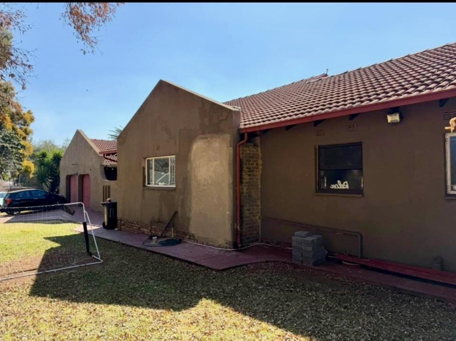 4 Bedroom Property for Sale in Verwoerdpark Gauteng