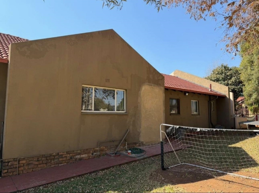 4 Bedroom Property for Sale in Verwoerdpark Gauteng