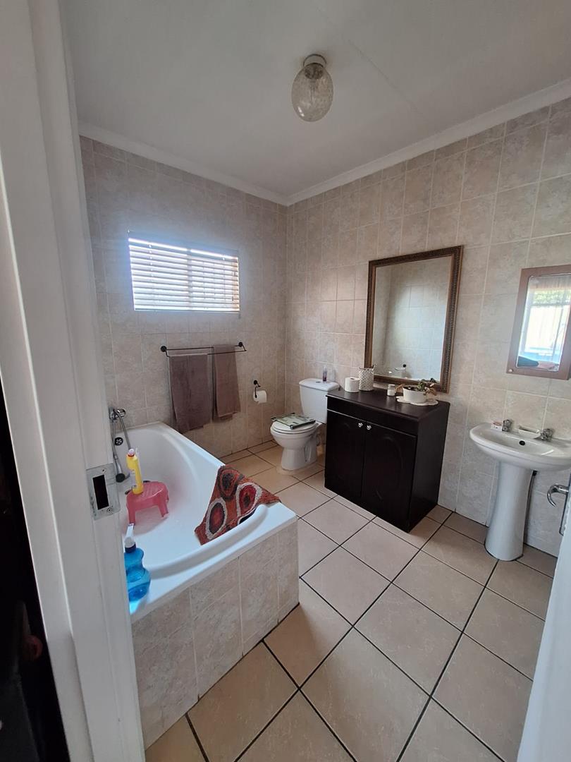1 Bedroom Property for Sale in Albemarle Gauteng