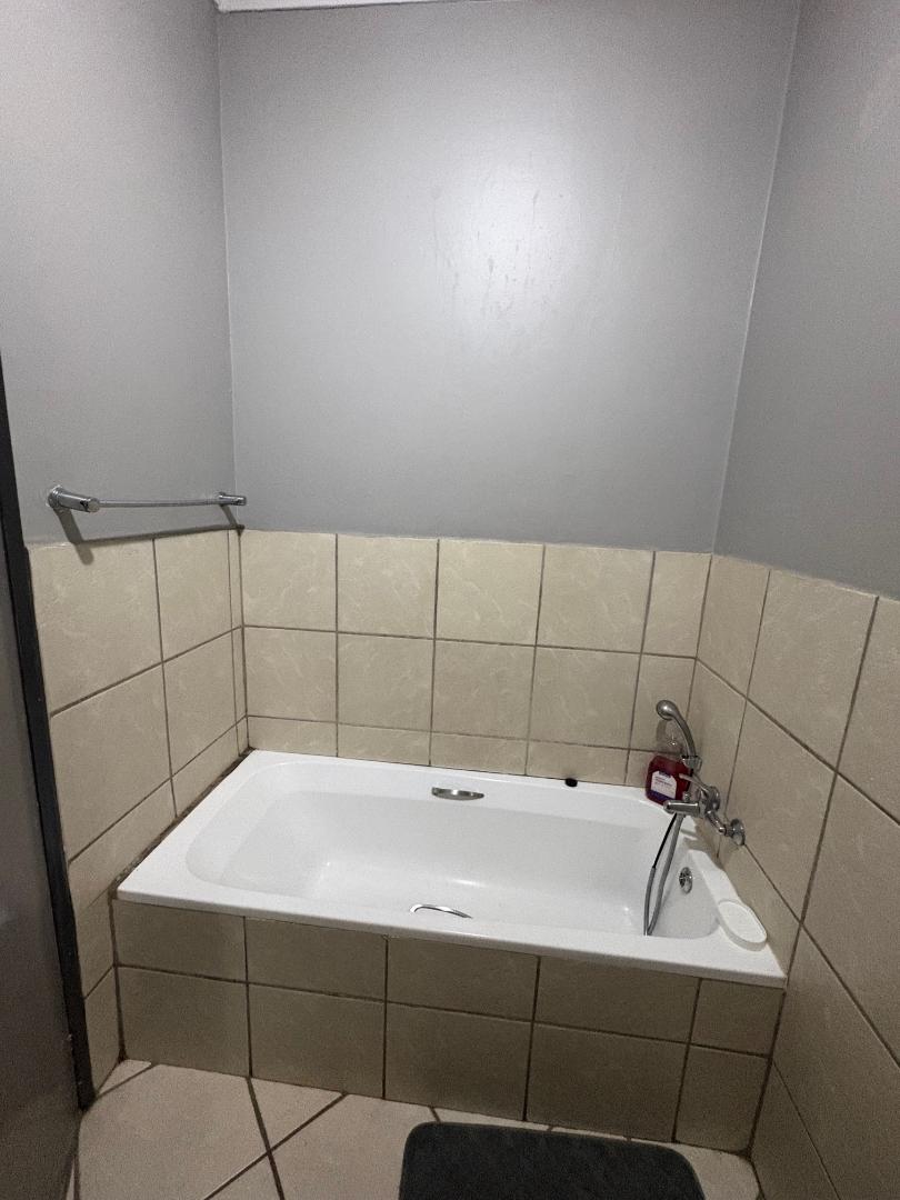 2 Bedroom Property for Sale in Sherwood Gardens Gauteng