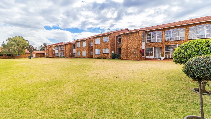 2 Bedroom Property for Sale in Northmead Gauteng