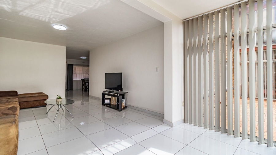 2 Bedroom Property for Sale in Northmead Gauteng