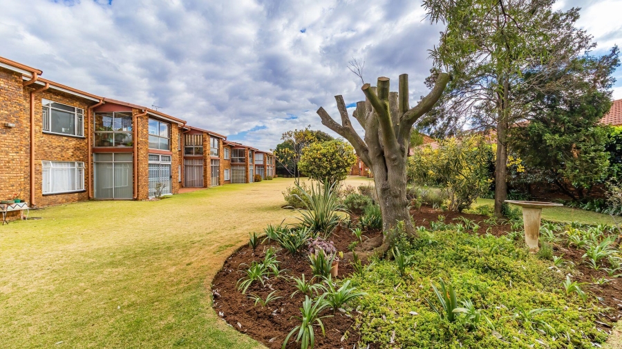 2 Bedroom Property for Sale in Northmead Gauteng