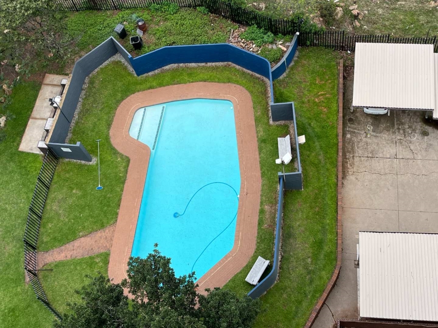 To Let 2 Bedroom Property for Rent in Constantia Kloof Gauteng
