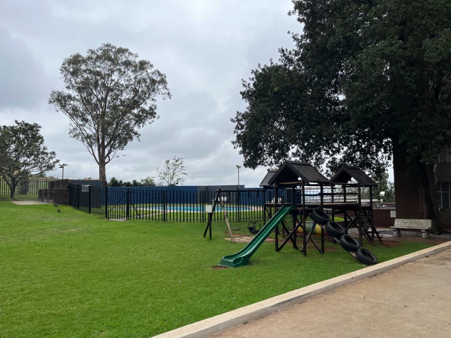 To Let 2 Bedroom Property for Rent in Constantia Kloof Gauteng