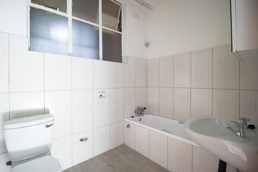 To Let 2 Bedroom Property for Rent in Constantia Kloof Gauteng