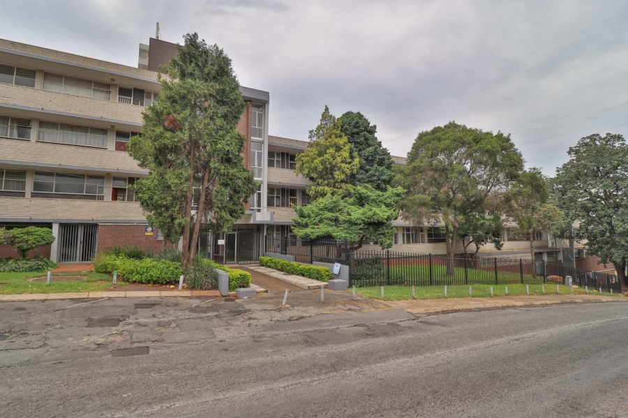 To Let 2 Bedroom Property for Rent in Constantia Kloof Gauteng