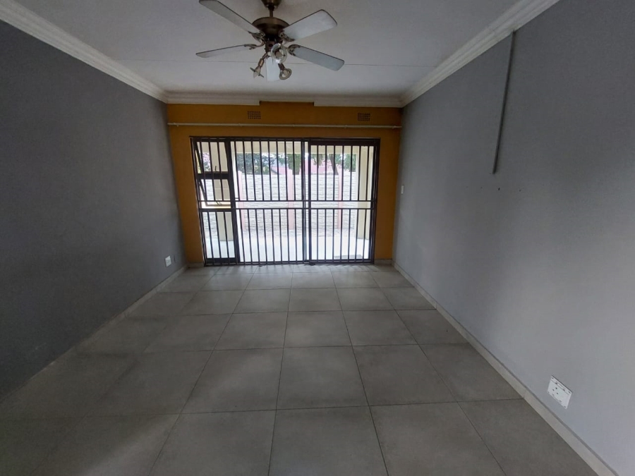 To Let 1 Bedroom Property for Rent in Brackendowns Gauteng