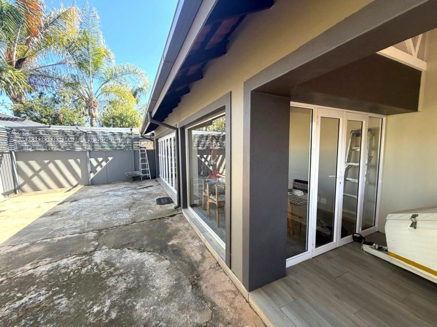 3 Bedroom Property for Sale in Faerie Glen Gauteng