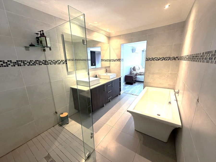3 Bedroom Property for Sale in Faerie Glen Gauteng