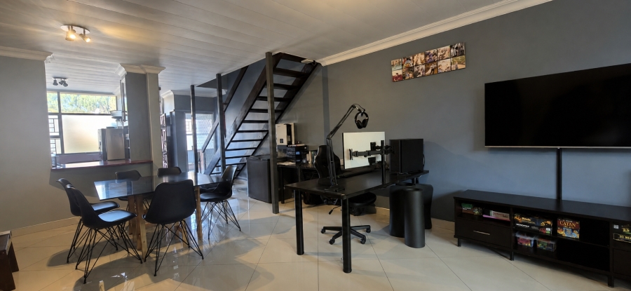 2 Bedroom Property for Sale in Murrayfield Gauteng