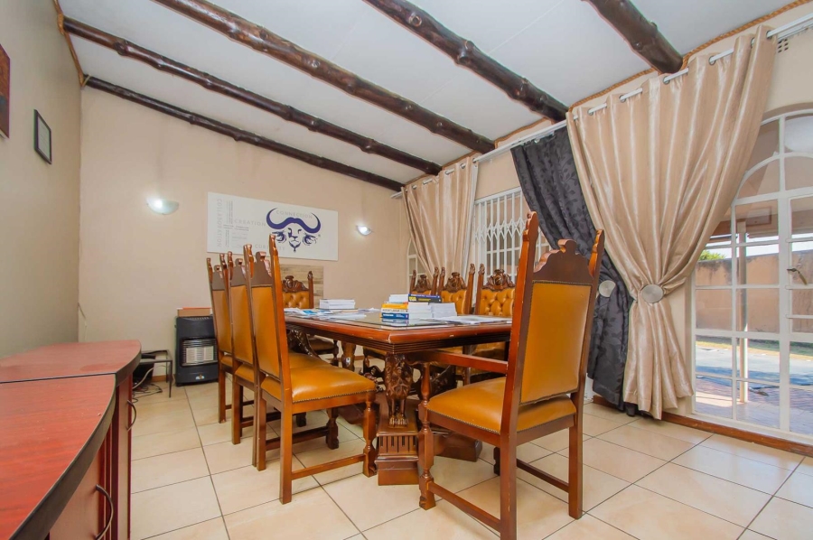 3 Bedroom Property for Sale in Bromhof Gauteng