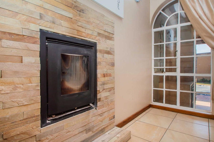3 Bedroom Property for Sale in Bromhof Gauteng