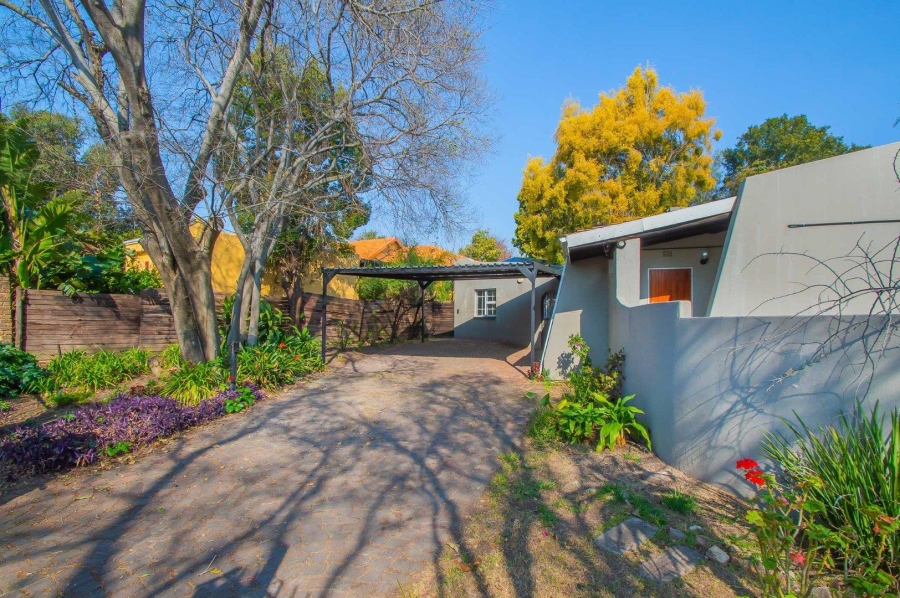 3 Bedroom Property for Sale in Bromhof Gauteng