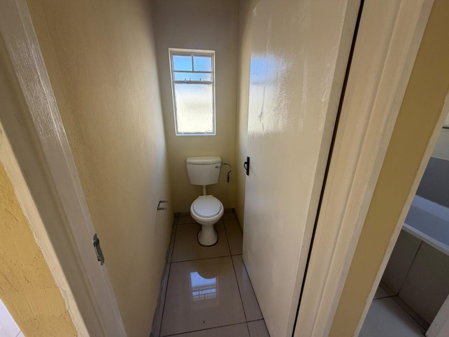 2 Bedroom Property for Sale in Rosslyn Gauteng
