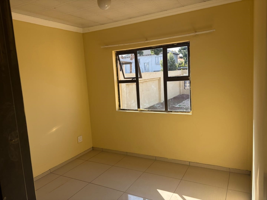 2 Bedroom Property for Sale in Rosslyn Gauteng