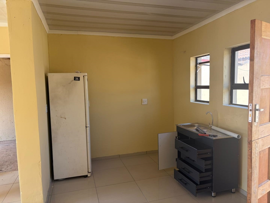 2 Bedroom Property for Sale in Rosslyn Gauteng