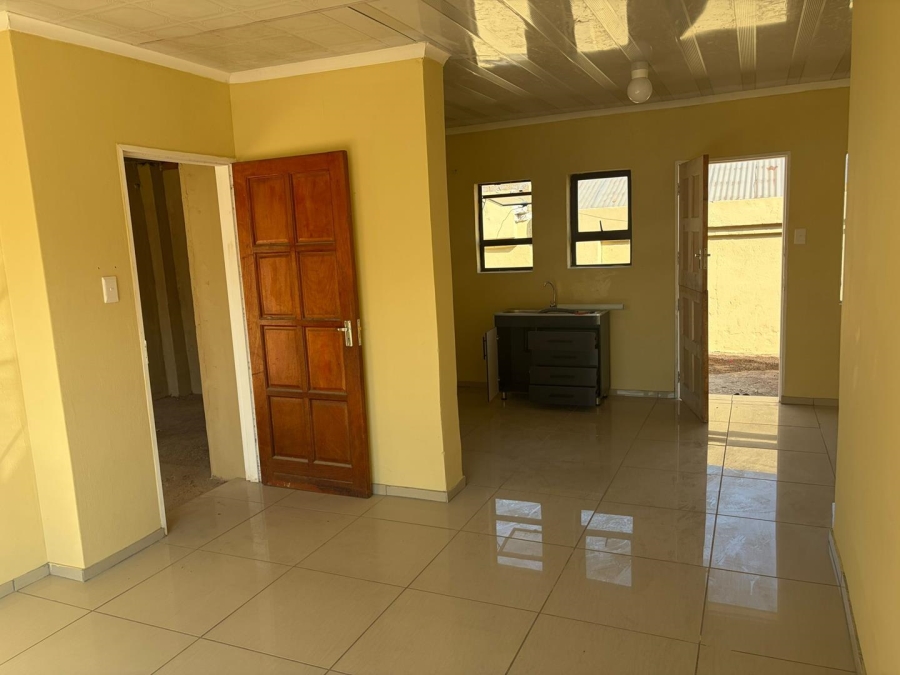 2 Bedroom Property for Sale in Rosslyn Gauteng