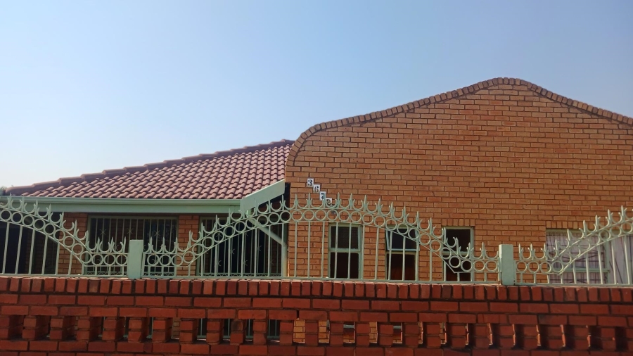 3 Bedroom Property for Sale in Mabopane Unit B Gauteng