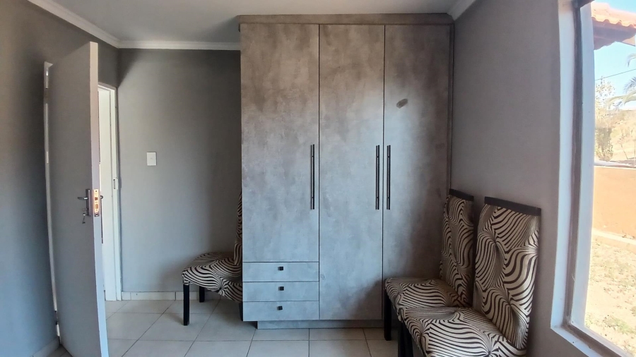 2 Bedroom Property for Sale in Mabopane Unit S Gauteng