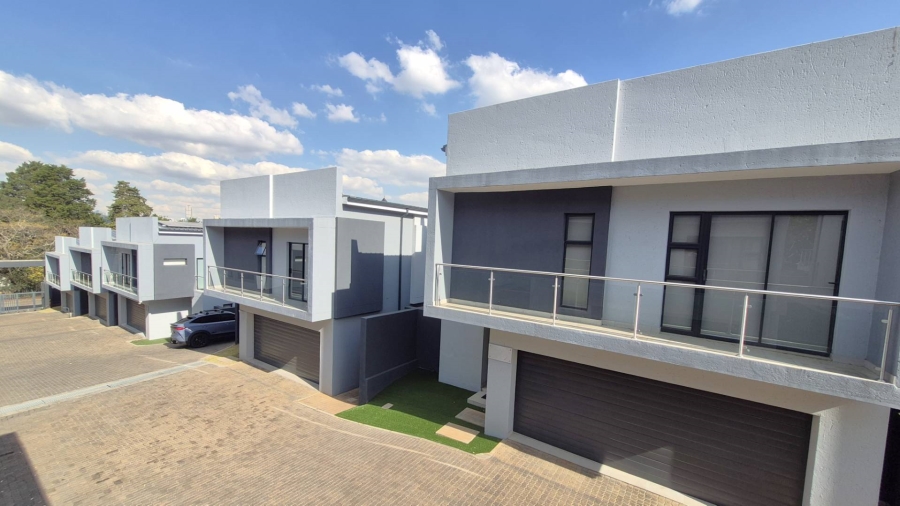 3 Bedroom Property for Sale in Bryanston East Gauteng
