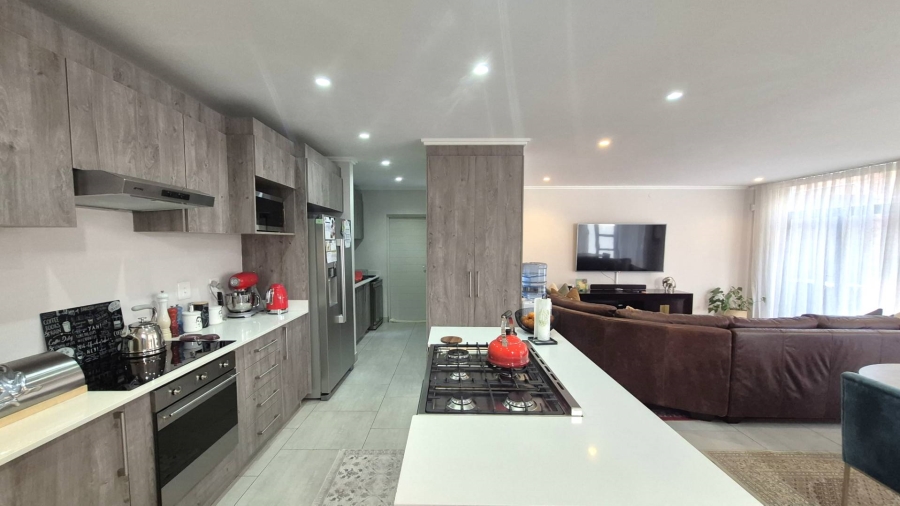 3 Bedroom Property for Sale in Bryanston East Gauteng