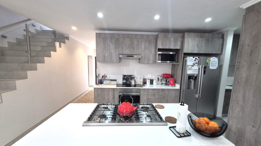 3 Bedroom Property for Sale in Bryanston East Gauteng