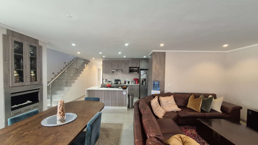 3 Bedroom Property for Sale in Bryanston East Gauteng