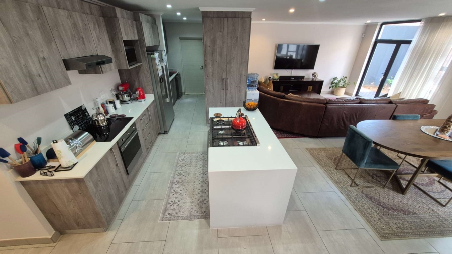 3 Bedroom Property for Sale in Bryanston East Gauteng