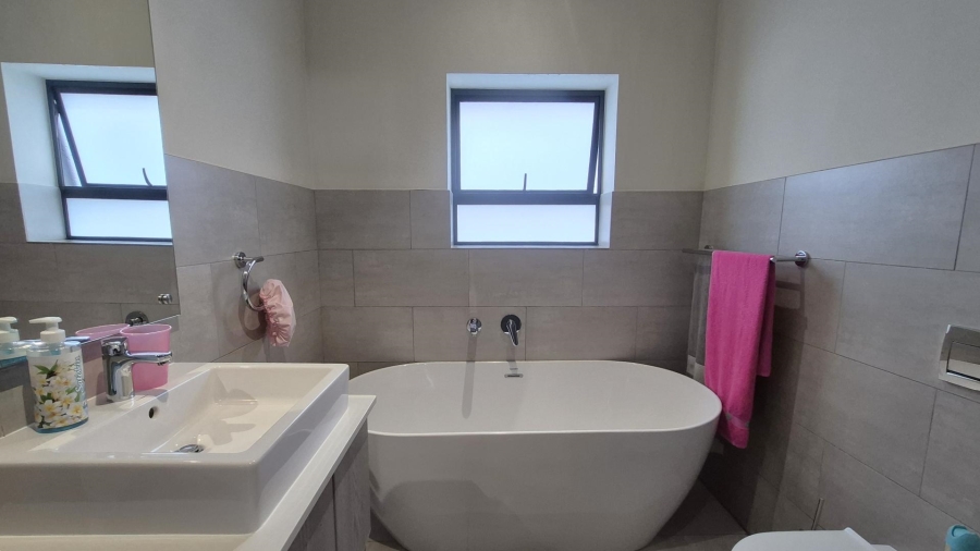 3 Bedroom Property for Sale in Bryanston East Gauteng