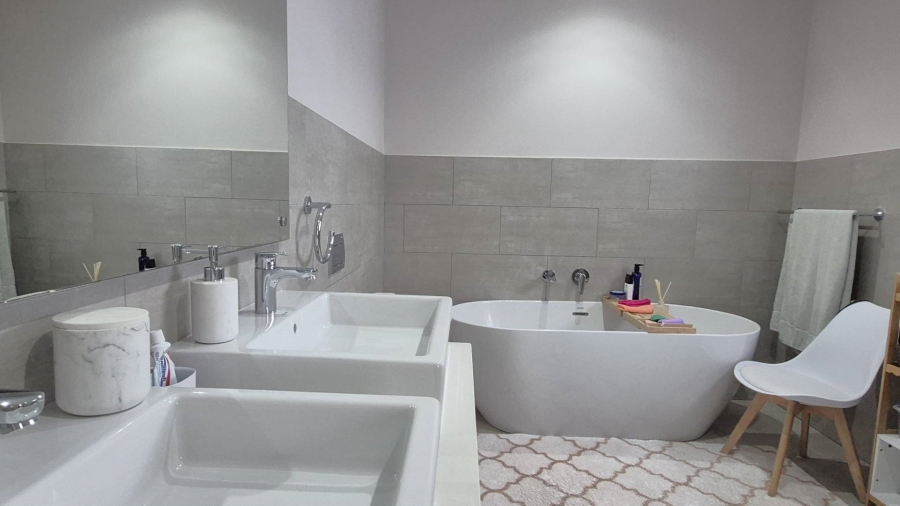 3 Bedroom Property for Sale in Bryanston East Gauteng