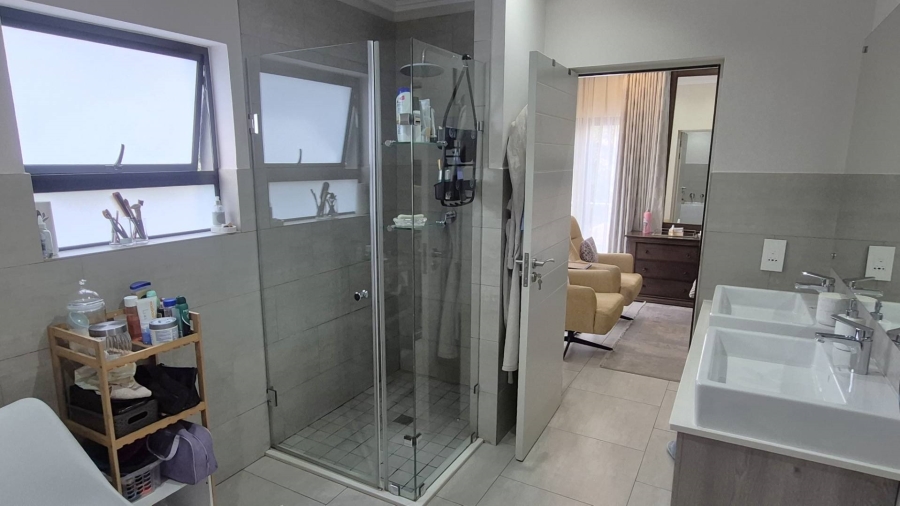 3 Bedroom Property for Sale in Bryanston East Gauteng
