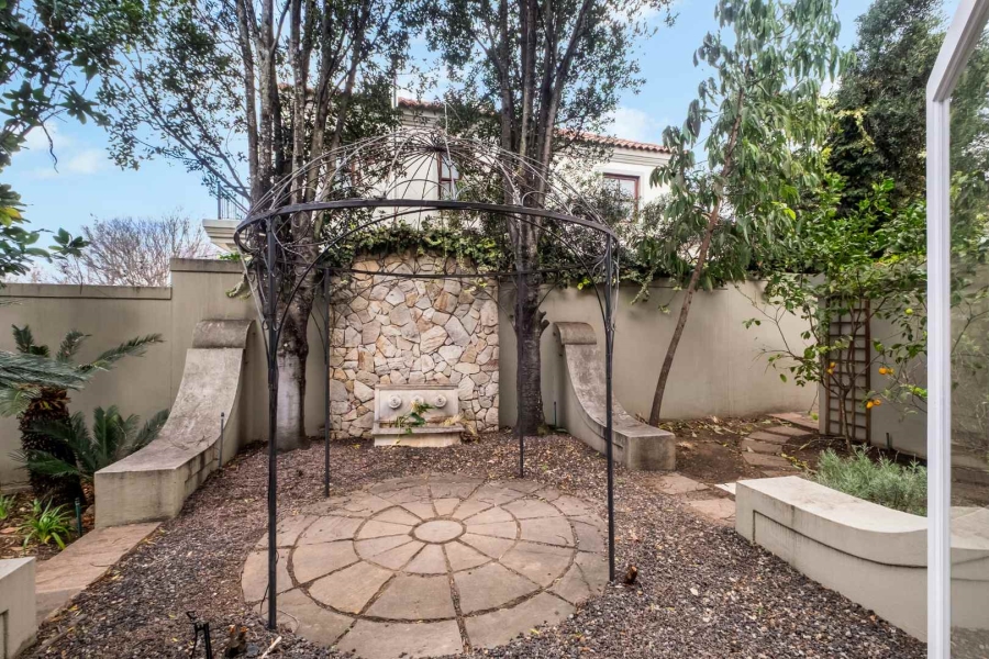To Let 4 Bedroom Property for Rent in Dainfern Golf Estate Gauteng