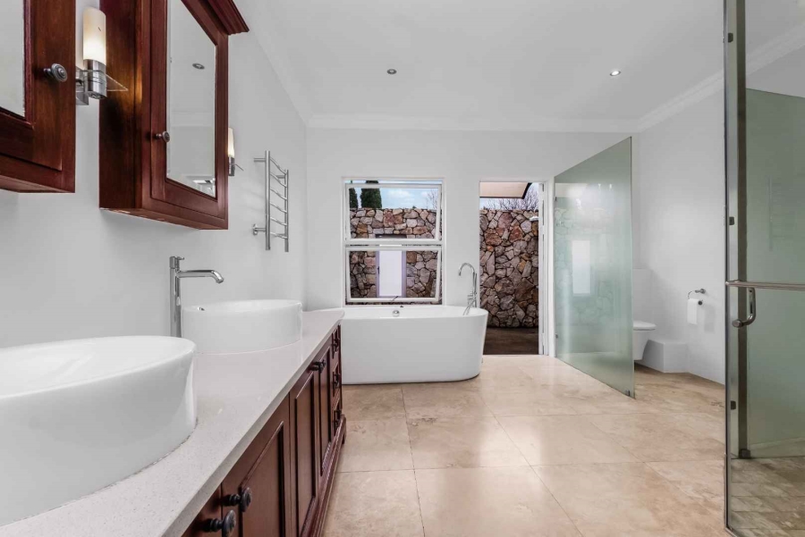 To Let 4 Bedroom Property for Rent in Dainfern Golf Estate Gauteng